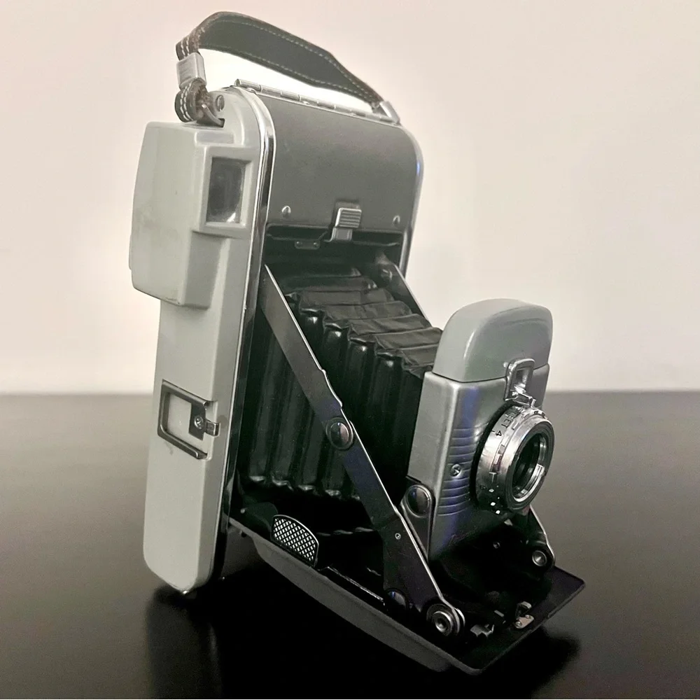 Vintage 1950's Polaroid Land Camera Model 80